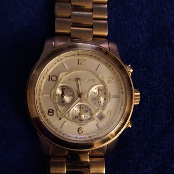MK Oversized Gold Tone Runway Men's Watch - Picture 2 of 4